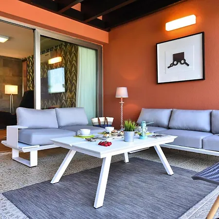 מלון Holiday Home, Maspalomas 4*